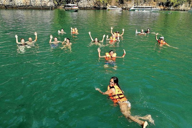 Phi Phi Early Bird & 4 Islands - Day Tour by Speedboat From Krabi - Why the early departure matters at Maya Bay