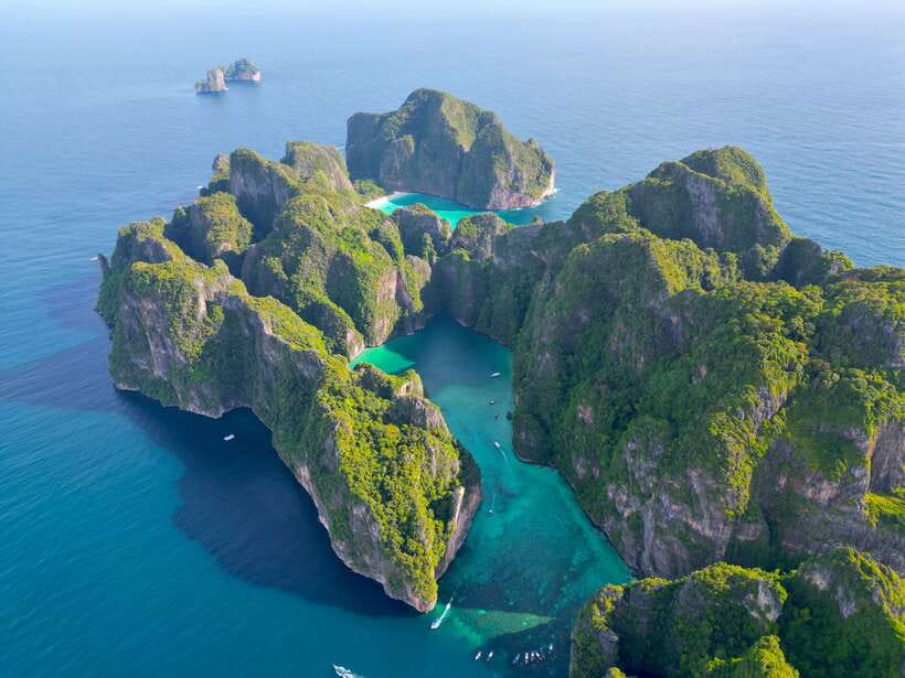 Phi Phi: Half-Day Tour with Maya Bay, Pileh Lagoon & Snorkel - Meeting the boat beside Tonsai Pier