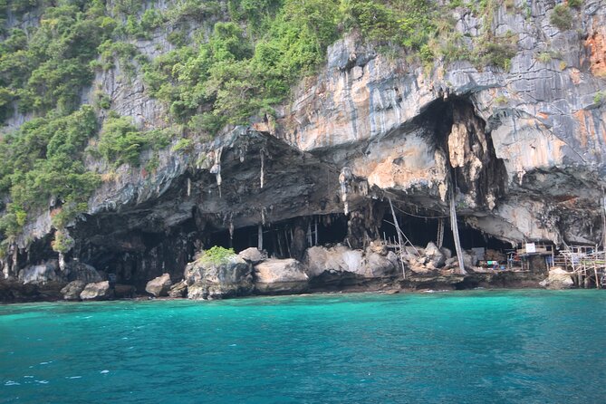 Phi Phi Island Tour from Koh Lanta–Speedboat, Snorkeling&Maya Bay - Maya Bay and the first important caveat
