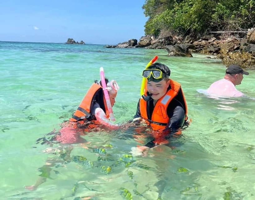 Phuket: 3 Khai Islands Speedboat Tour- Snorkeling & Relaxing - Breakfast before the speedboat