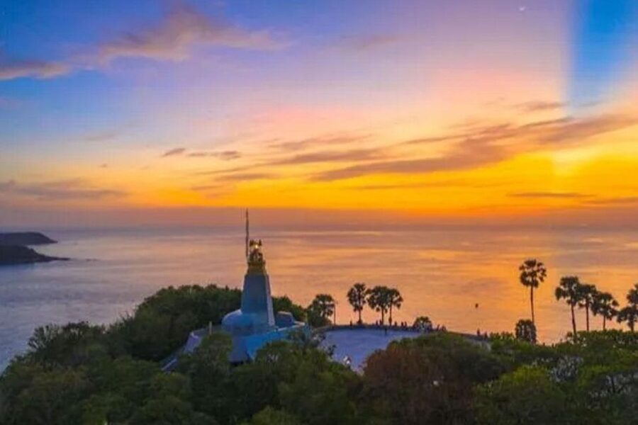 Phuket: Amazing Sunset View & Local Market Tour - Why a small group changes the experience