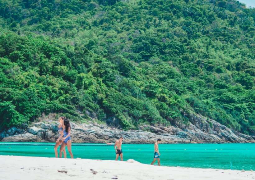 Phuket: Coral Island Catamaran Cruise with Sunset Dinner - Koh Hey and the Kahung Beach stop