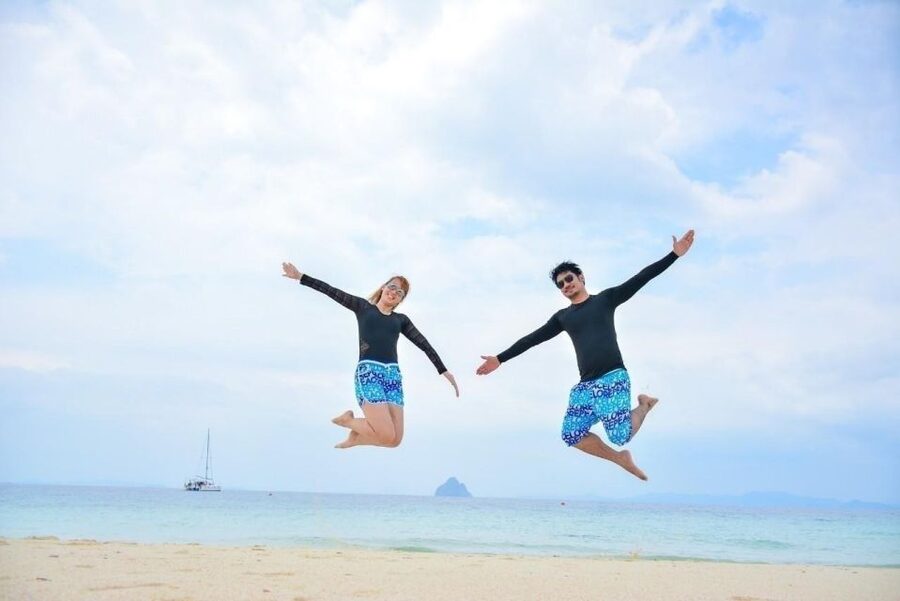 Phuket: Coral Island Half-Day Tour by Speedboat - Paid activities add excitement, but watch the extras