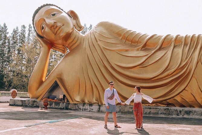 Phuket Giant Water Lilies & Temple Tour - Private & All-Inclusive - The giant lilies at Ma Doo Bua