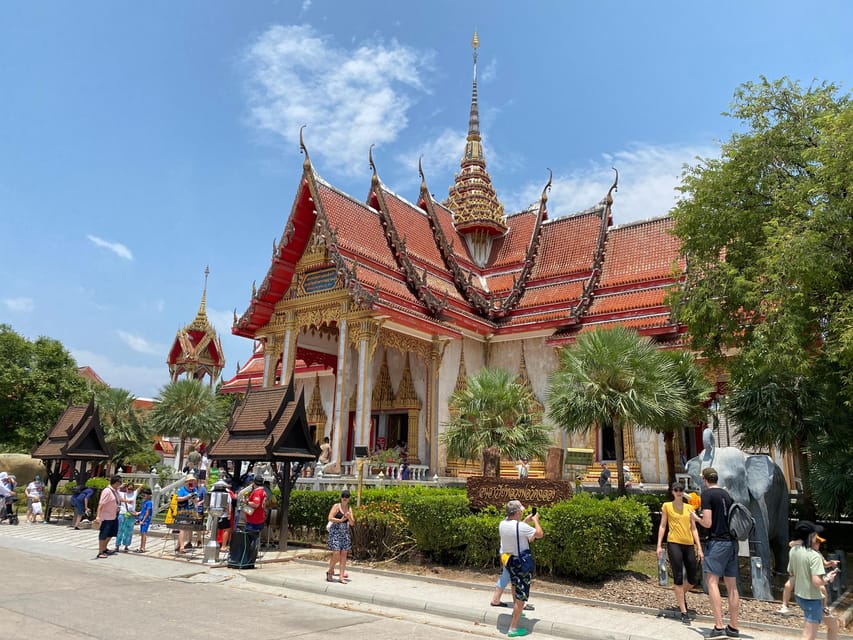 Phuket: Guided Tour of Phuket City with Hotel Transfers - The guides are a major part of the value