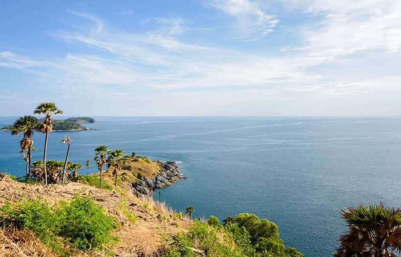 Phuket: Half-Day Viewpoint, Big Buddha and Wat Chalong Tour - Wat Chalong and the possibility of a blessing