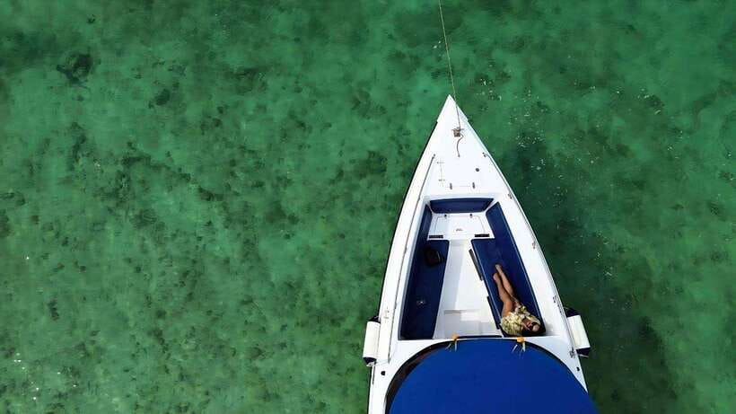 Phuket: Khai Nok, Khai Nai, and Khai Nui Island Day Trip - The speedboat ride across the Andaman Sea