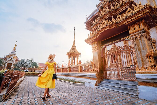 ️ Phuket Private Instagram Tour: All-Inclusive - Karon Viewpoint and Rock Beach Swing
