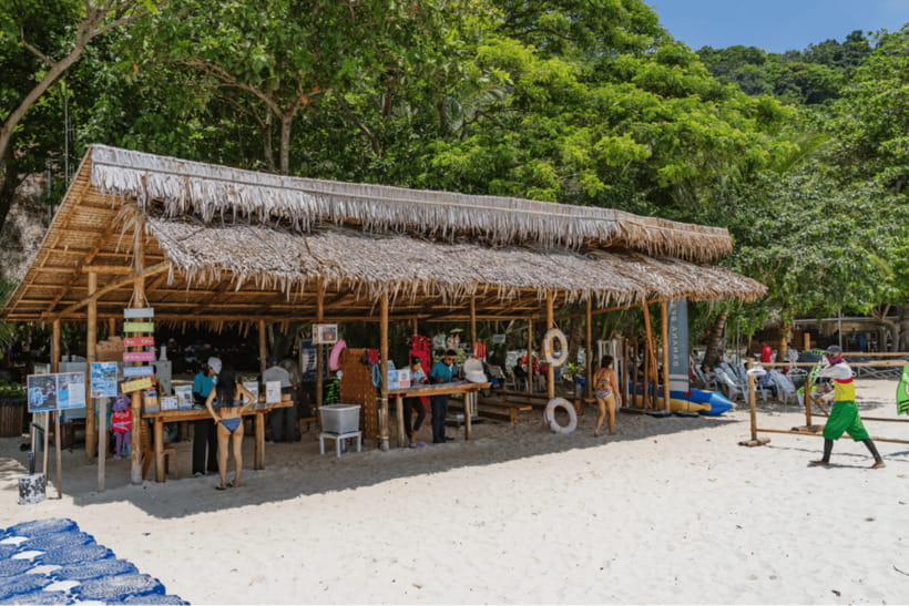Phuket: Racha and Coral Islands Speedboat Trip with Lunch - The guide and the pace of the day