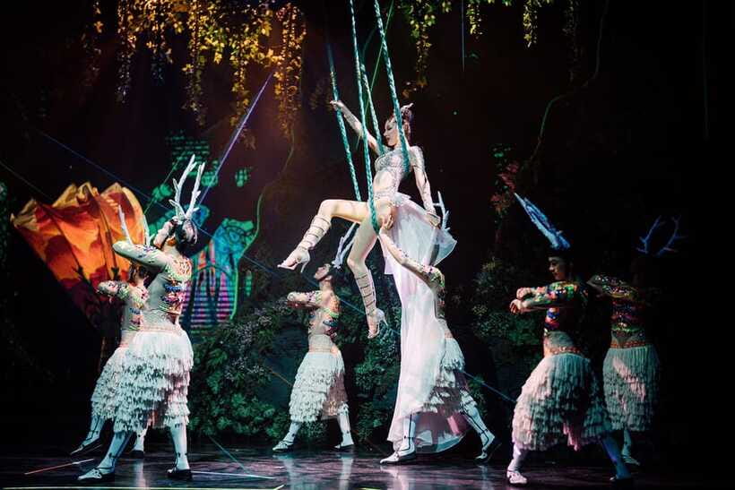 Phuket: Simon Cabaret Show Admission Ticket With Transport - What the $32 price means
