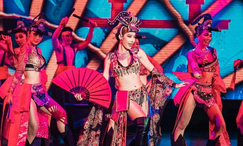 Phuket: Simon Cabaret Show Tickets Optional First 3 Rows - Who should book Simon Cabaret?