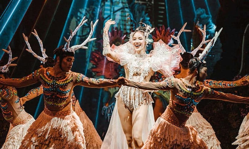 Phuket: Simon Cabaret Show Tickets Optional First 3 Rows - Arriving in Patong and getting inside