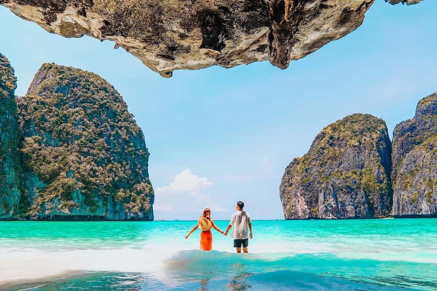 Phuket: Speedboat Day Trip to Phi Phi and Maya Bay - Phi Phi Le, the main scenic stretch