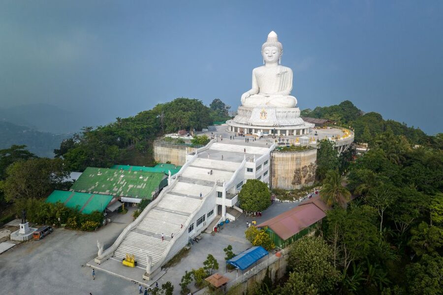 Phuket: Wat Chalong, Viewpoint, and Old Town Guided Tour - Saeng Tham Shrine and a quieter final stop