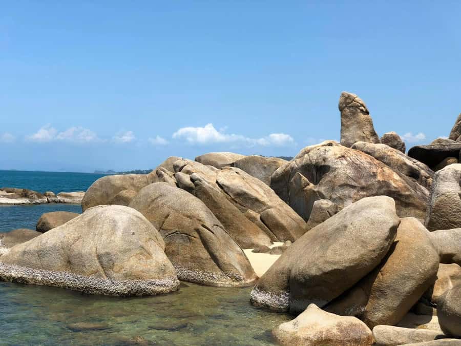 Private Group Half-Day City Tour Around Koh Samui - Wat Plai Laem: A Colorful First Temple Stop