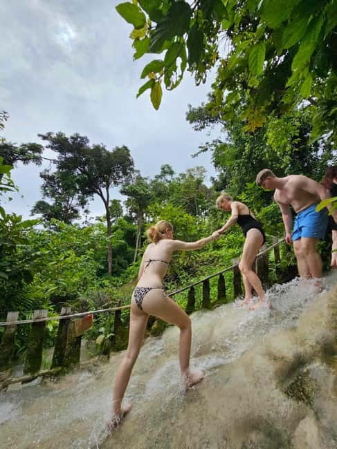 Private : Sticky Waterfall & Secret Temple & Karen Village. - The Karen Long Neck village requires a thoughtful visit