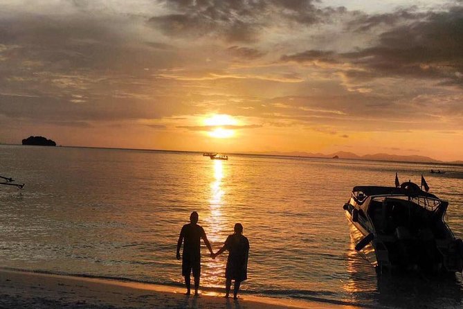 Railay and 4-Island Sunset Speedboat Cruise with Night Snorkel - Chicken Island and the late-afternoon cruise