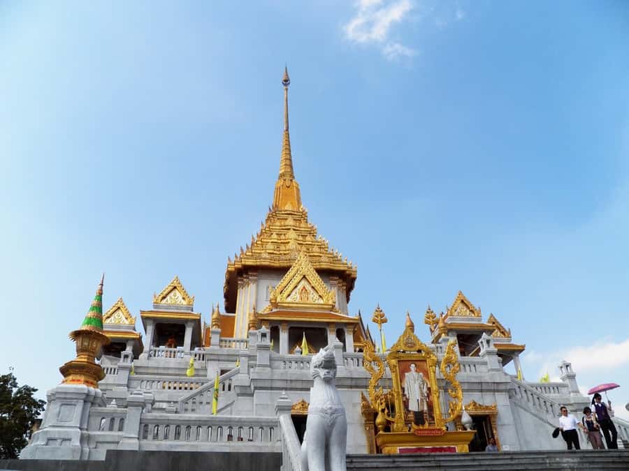 Shared Tour: Wat Pho, Wat Traimit and Wat Benchamabophit - Why this four-hour temple route works