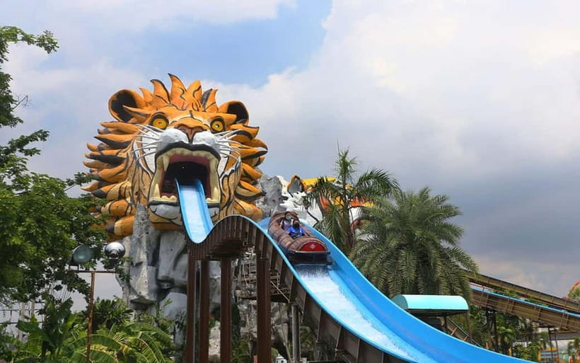 Siam Amazing Park Entry Ticket with Buffet Lunch (NON THAI) - A full day works better than a short visit