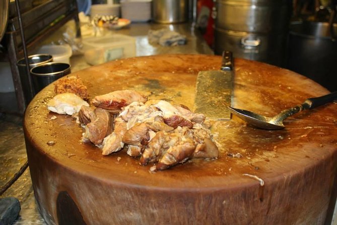 Small-Group Chiang Mai Evening Street Food Tour - How the markets feel on foot