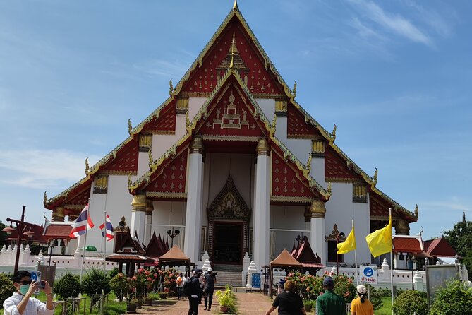 Small Group Tour to Ayutthaya Temples from Bangkok with Lunch - The guide can make or break the day