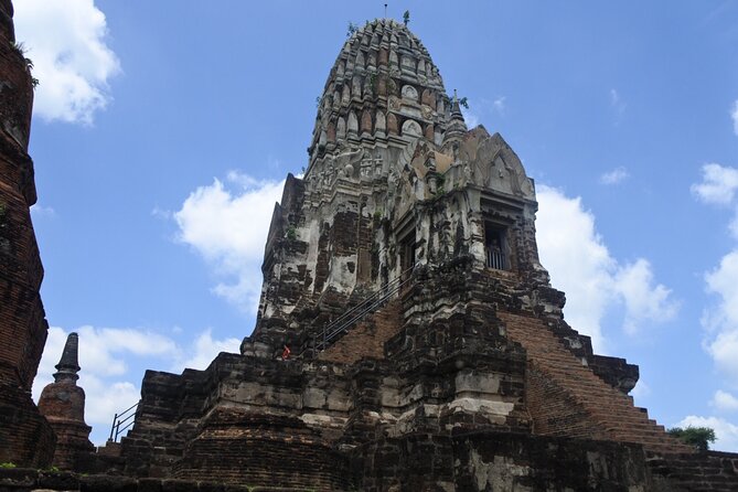 Small Group Tour to Ayutthaya Temples from Bangkok with Lunch - Is the group really small?