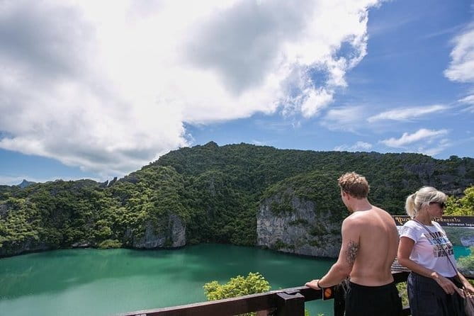 Snorkeling and Kayaking Tour at Angthong Marine Park by Speedboat from Koh Samui - Snorkeling around Wua Island
