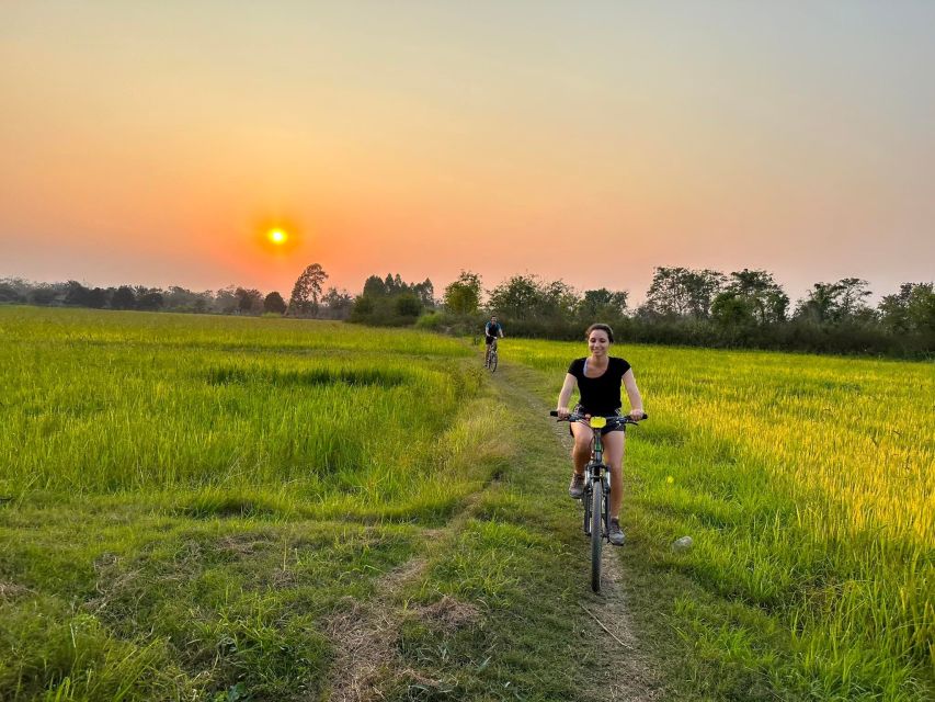 Sukhothai: 2.5-Hours Guided Countryside Sunset Bike Tour - Key points to know before you book