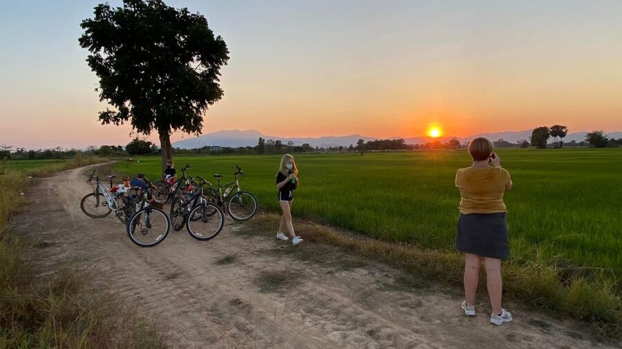 Sukhothai: 2.5-Hours Guided Countryside Sunset Bike Tour - Why this ride is more than a temple break