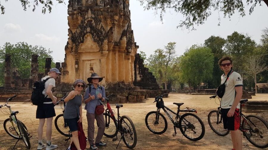 Sukhothai: Full-Day Historical Park Cycling Tour with Lunch - Bikes, pace, and the seven-hour promise