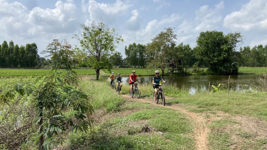 Sukhothai: Half-Day Countryside Bike Tour - Ban Khuai and the small details of Thai village life