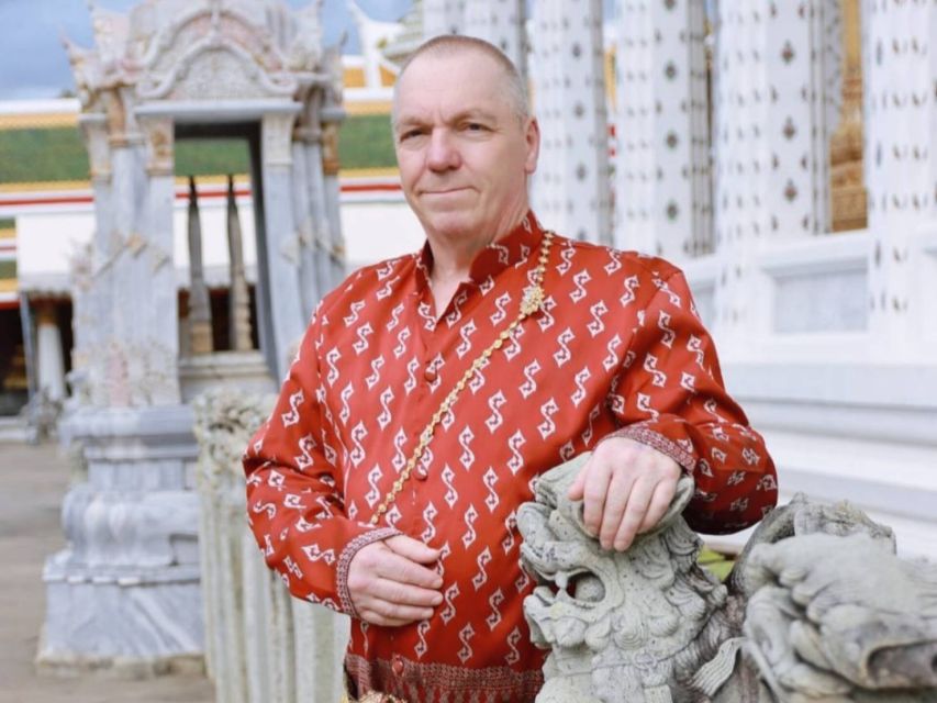 Thai Costume Rental - Taking the costume beyond the temple