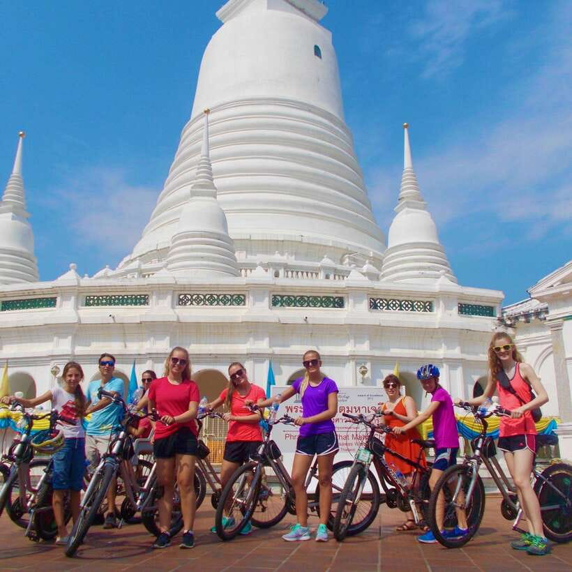 Thai culture and Bangkok local life guided bike tour - Talat Noi and the Chinese side of old Bangkok