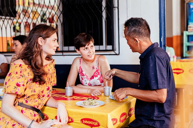 The 10 Tastings of Chiang Mai With Locals: Private Street Food Tour - Chang Phueak Gate and the serious eating