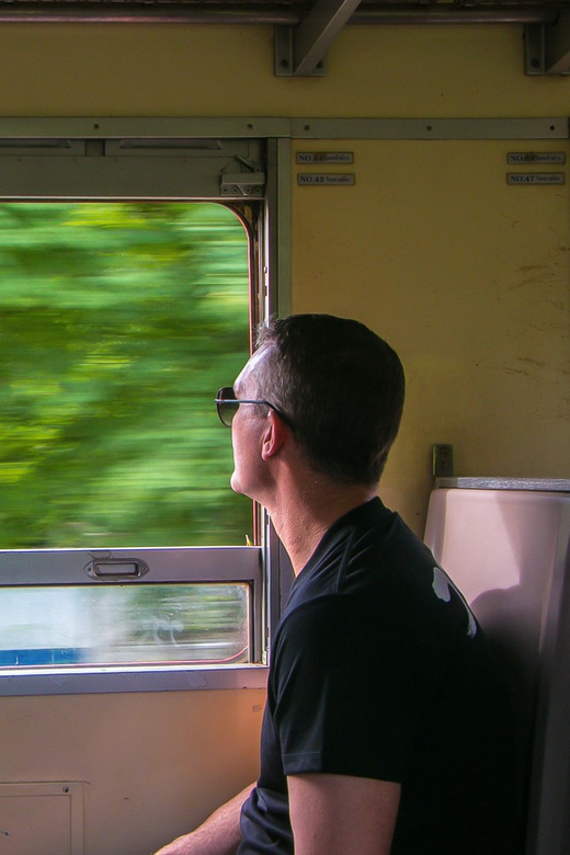 The Old Siam: Damnoen Saduak and Maeklong Railway Market - The road out of Bangkok
