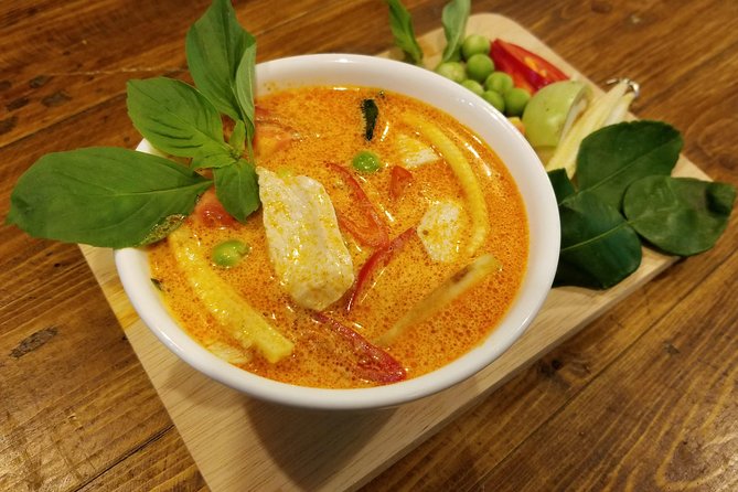Tingly Thai Cooking School Evening Class - What the instructors add to the evening