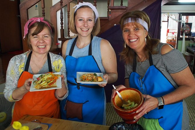 Tomyumthai Cooking Class in Chiang Mai - A Chiang Mai cooking class built around the market