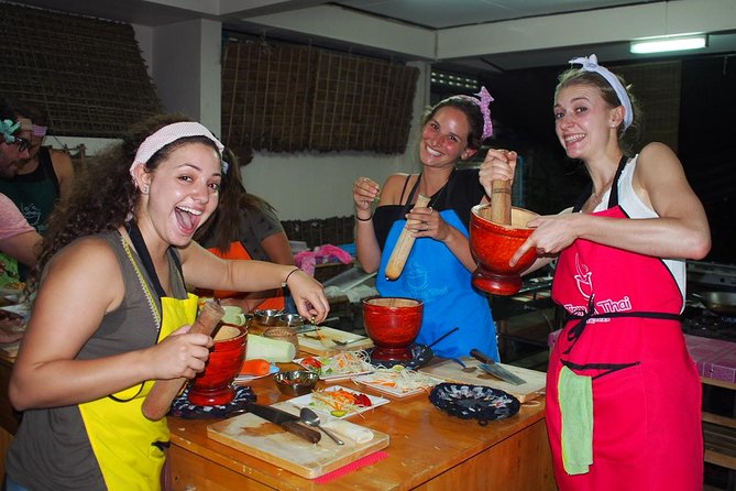 Tomyumthai Cooking Class in Chiang Mai - The market visit gives the class its local flavor