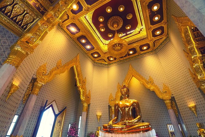 Top 3 Must-see Temples in Bangkok Private Tour [Optional Luxury] - Guides, language, and the human side of the tour