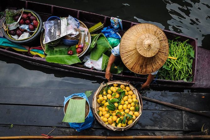 VIP Private Tour Damnoen Saduak+ Amphawa + Mae Klong Railway - Maeklong Railway Market and the passing train