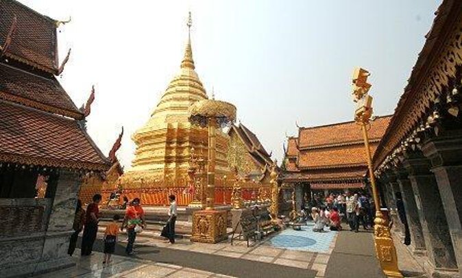 Wat Phra That Doi Suthep spiritual Sunrise Tour with an Ex-monk - Morning alms and Buddhist customs