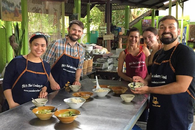 Ya Thai Cookery School Class in Krabi - Small groups and hands-on help in Ao Nang